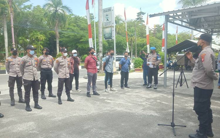 Puluhan Personel Lakukan Pengamanan Kegiatan Pumpung Hai di Bundaran Besar