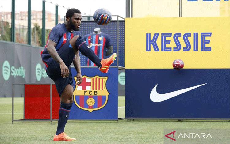 Franck Kessie Sebut Adaptasinya Berjalan Lancar di Barcelona