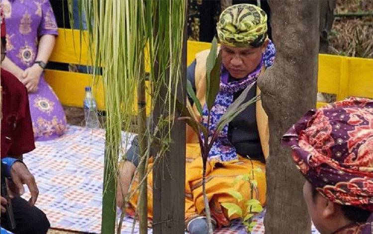 Pumpung Hai Upaya Nyata Lestarikan Budaya Dayak