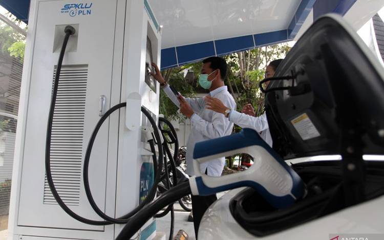 KSP Sebut Percepat Gunakan Mobil Listrik Dimulai para Menteri