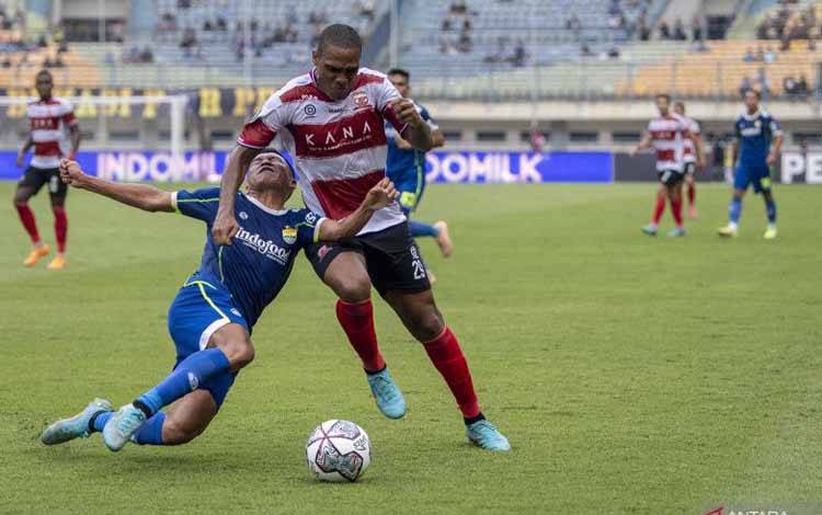 Madura United Pecundangi Persib di Kandang Sendiri