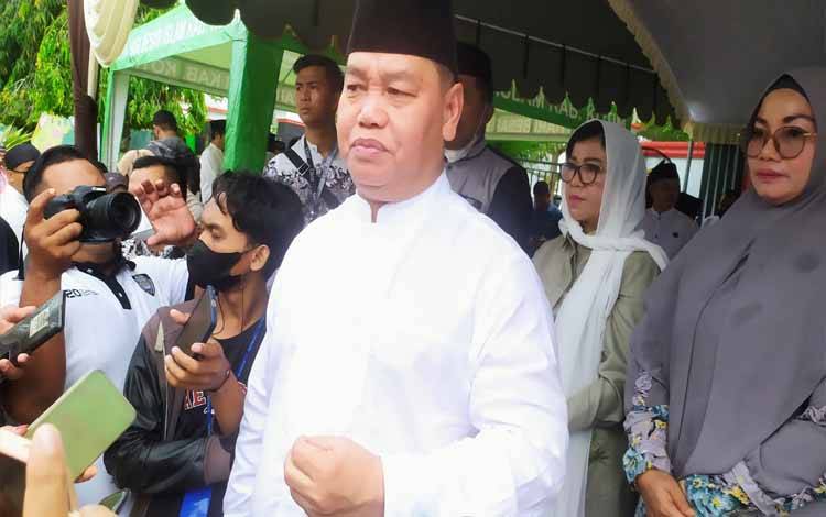 Bupati Kotim Sindir Masyarakat yang Tak Mau Pasang Bendera Merah Putih