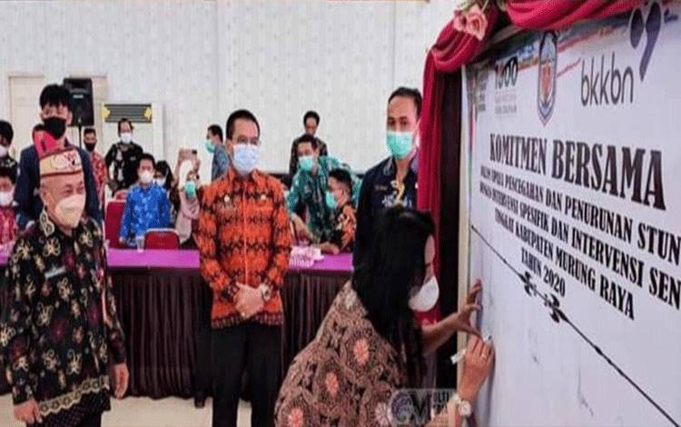 Pemkab Murung Raya Tandatangani Komitmen Bersama Tekan Stunting