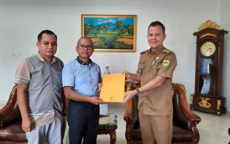 Dukungan Bupati Gunung Mas pada Turnamen Bola Voli PBVSI CUP 2022