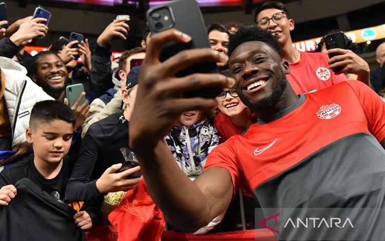 Alphonso Davies akan Sumbangkan Pendapatan Selama Piala Dunia 2022