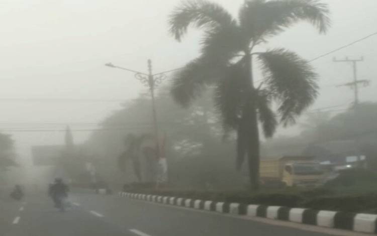 Ini Penjelasan BMKG Kotim Mengenai Sampit Kabut Tebal di Pagi tadi
