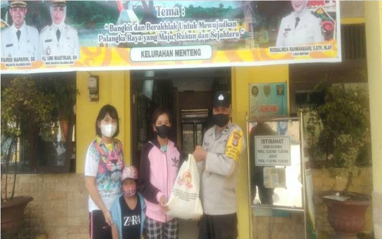 Polsek Pahandut Gelar Baksos Dalam Rangka Hari Polwan
