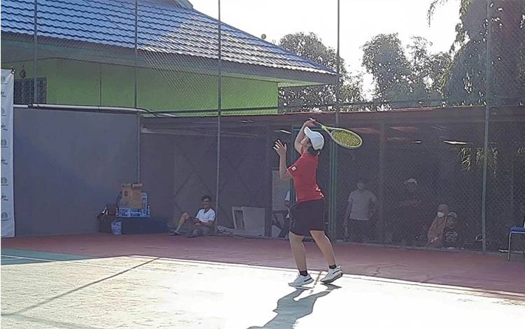 VIDEO: Final dan Eksebisi Tenis Lapangan Turnamen CBI Group 2022