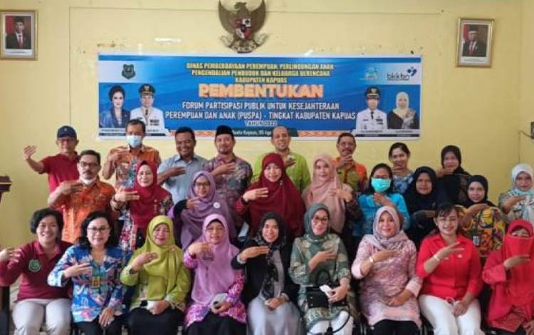 Sri Umi Dariyatun Terpilih Sebagai Ketua Forum Puspa Kapuas