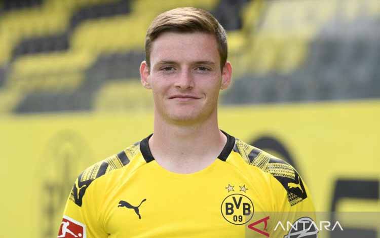 Manchester City Capai Kesepakatan Datangkan Sergio Gomez