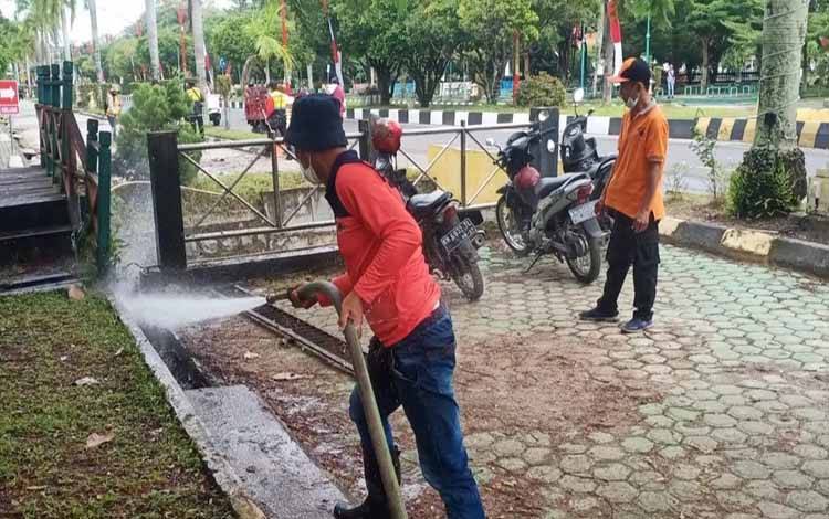 SOPD Pemko Palangka Raya Kompak Bersih-Bersih Kawasan Kota Jelang UCI MTB