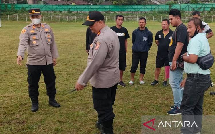 Pesepak Bola Tewas Tersambar Petir saat Menjalani Laga Persahabatan