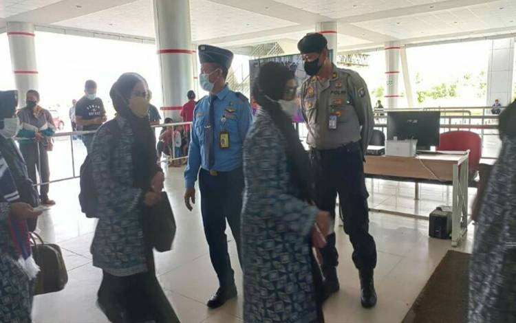 Polresta Palangka Raya Gelar Pos Pam di Bandara Tjilik Riwut