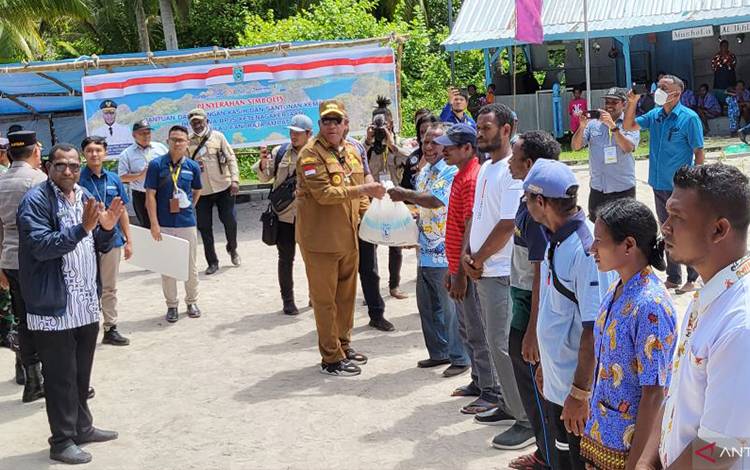 Tol Laut Menjawab Kesulitan Transportasi Pulau Terluar Papua Barat