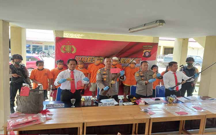 Miliki Senpi Rakitan Tanpa Izin, Pria Ini Diamankan Polres Kapuas