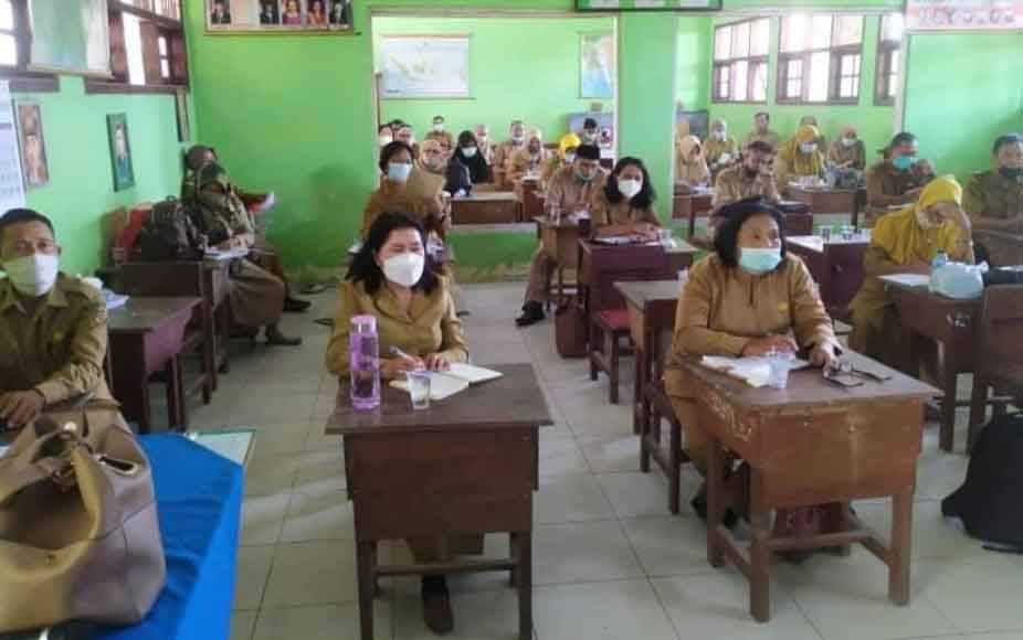 Jangan Cemas soal Penghapusan Honorer dan Guru Honorer yang Diangkat Sekolah