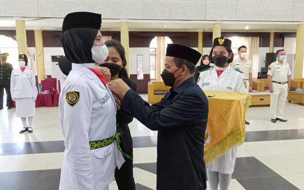 Wabup Barito Timur Kukuhkan Paskibra