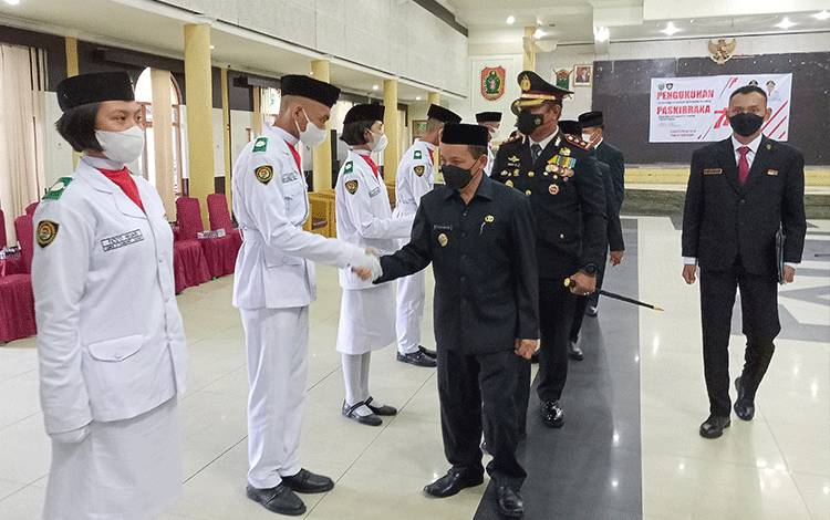 Begini Pesan Bupati Barito Timur ke Anggota Paskibra