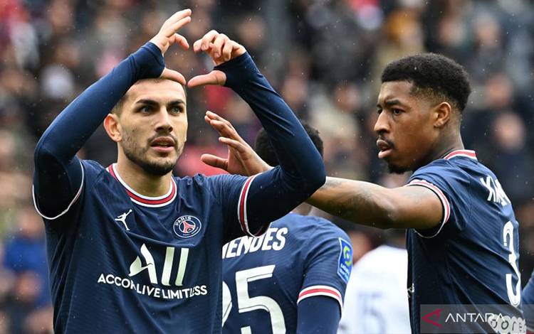 Pelatih PSG Akui Leandro Paredes dapat Banyak Tawaran dari Klub Lain