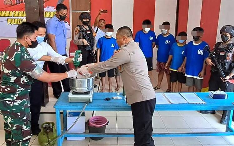 Sabu 3 Kilogram Dimusnahkan dengan Cara Direbus?