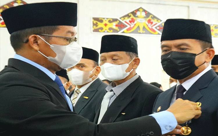 272 ASN Pemkab Murung Raya Terima Satyalancana Karya Satya