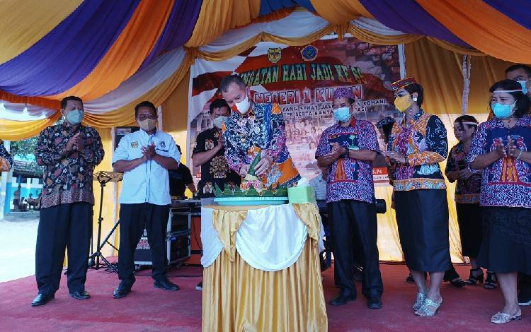 Bupati Gunung Mas: Semoga SMPN 1 Kurun Semakin Sukses dan Jaya