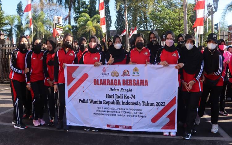 Polwan Kotim Harus Jadi Teladan dan Panutan Bagi Keluarga dan Masyarakat
