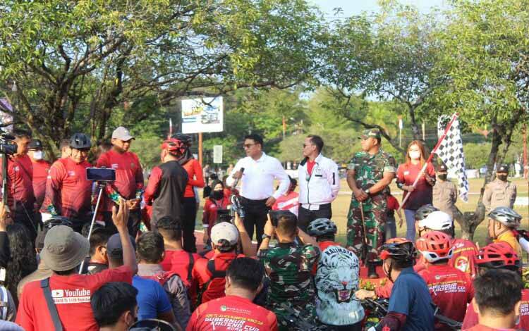 Moeldoko Buka Perhelatan Balap Sepeda Gubernur Kalteng Cup Road Race