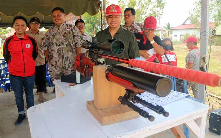 Bupati Seruyan Buka Kejuaraan Menembak