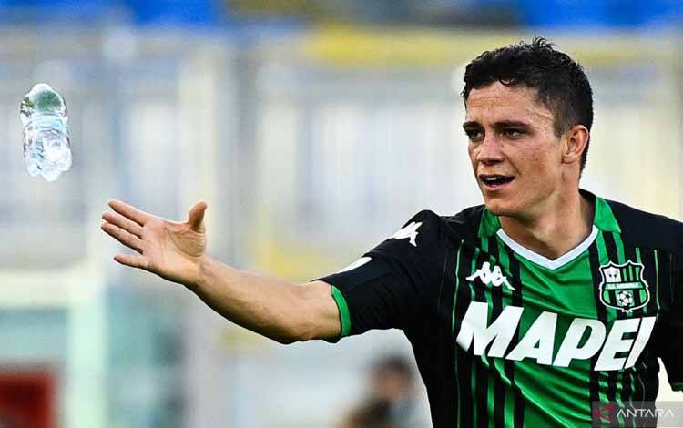 Napoli Resmi Pinjam Giacomo Raspadori dari Sassuolo