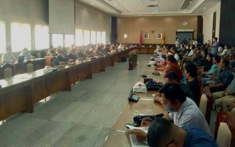 Aliansi Masyarakat Gumas Desak Sikap Pemda Bersama Penegak Hukum Tertibkan Kendaraan PBS Melebihi Tonase
