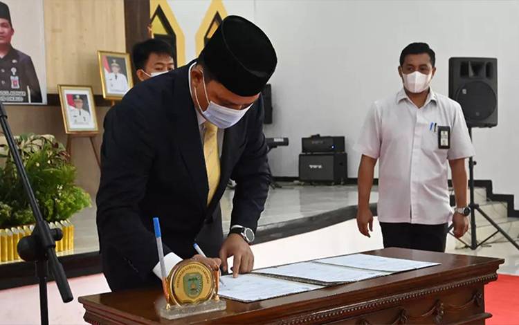 Koordinator WKBP, Kepala SKB dan Kepsek di Lamandau Dikukuhkan ?
