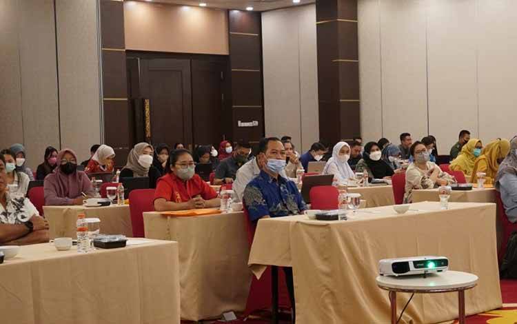 Wali Kota Palangka Raya Minta Pelaku Usaha Patuhi Aturan Pengelolaan Lingkungan