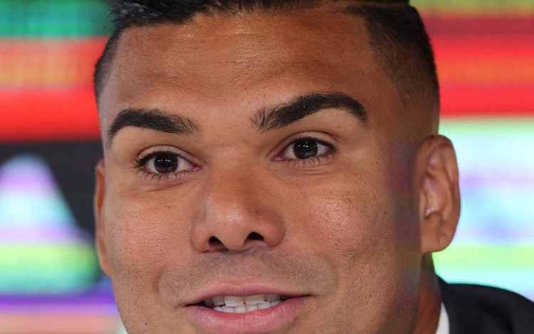 Casemiro Hubungi Fred dan Varane Sebelum Pastikan Gabung MU