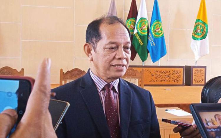 Prof Salampak Terpilih jadi Rektor Universitas Palangka Raya