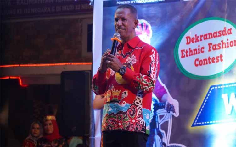 Kriya dan Wastra Dekranasda Kalteng Kenalkan Produk Karya UMKM Daerah