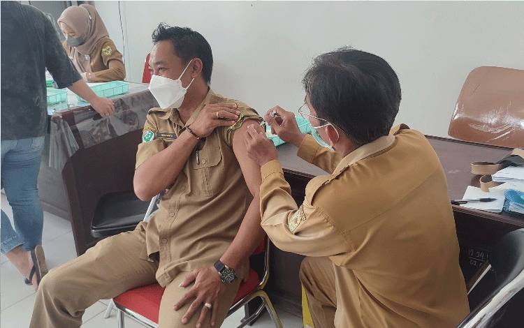 50 Persen Lebih Nakes di Puskesmas Tampang Tumbang Anjir Sudah Vaksin Booster Kedua