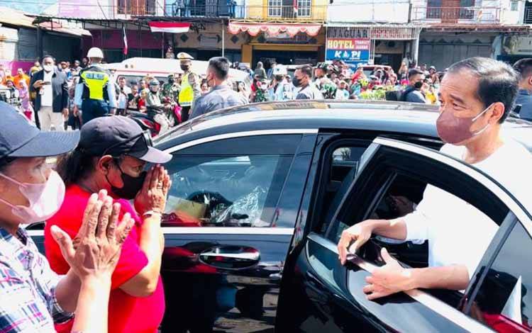 Presiden Berdialog dengan Demonstran untuk Solusi Sekolah di Sentani