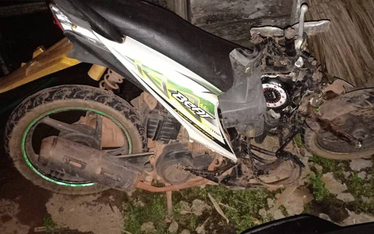 Pengendara Motor Terseret Ditabrak Mobil Hingga Tewas di Cempaga