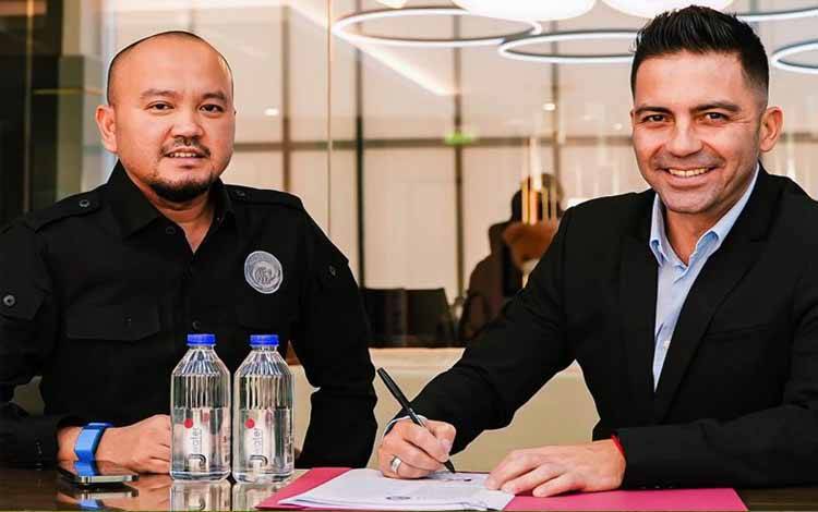 Arema FC Tunjuk Javier Roca sebagai Juru Taktik Singo Edan