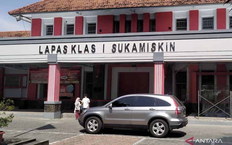 Suryadharma Ali dan Patrialis Akbar Bebas Bersyarat dari Sukamiskin