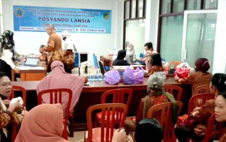 PWRI Pensiunan Sipil Barito Utara Lakukan Pemeriksaan Kesehatan