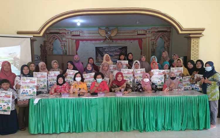 Dinas Ketahanan Pangan Kapuas Sosialisasikan Keamanan Pangan di Desa Tambun Raya
