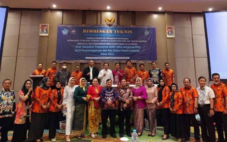 Anggota DPRD Kapuas Ikuti Bimtek Arah Kebijakan dan Strategi Penyusunan APBD 2023