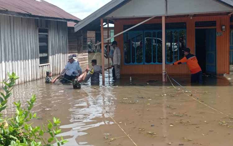 Balita Berumur 1,5 Tahun Tewas Tenggelam saat Banjir Melanda di Desa Bawan, Ini Penyebabnya