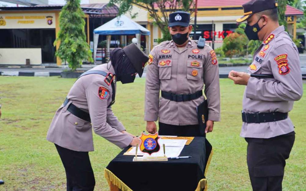 Kabag Ops Polresta Palangka Raya dan Kapolsek Sabangau Berganti