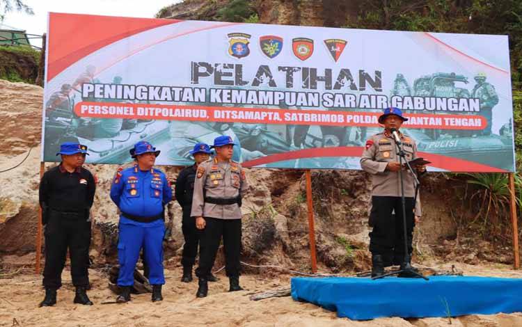 Kapolda Kalteng Buka Latihan SAR di Pantai Ujung Pandaran