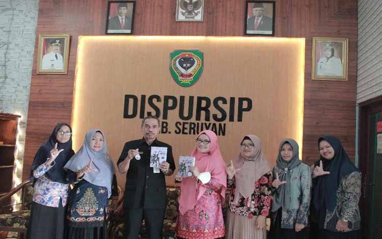 DISPURSIP Seruyan Terima Hibah Buku Tentang Caca Terurai Tak Terlepas
