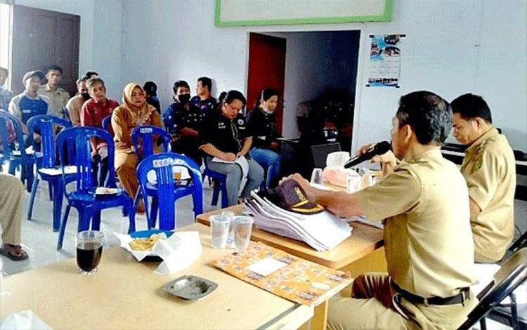 Pemdes Malintut Rapat Koordinasi dengan Camat Raren Batuah yang Baru