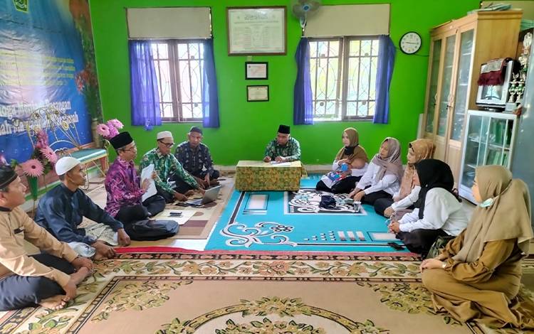 Kepala KUA Kapuas Murung Berpesan ke Penyuluh Agama Jalankan Tugas Mengacu Aturan